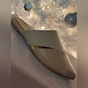 Toffee textured flats